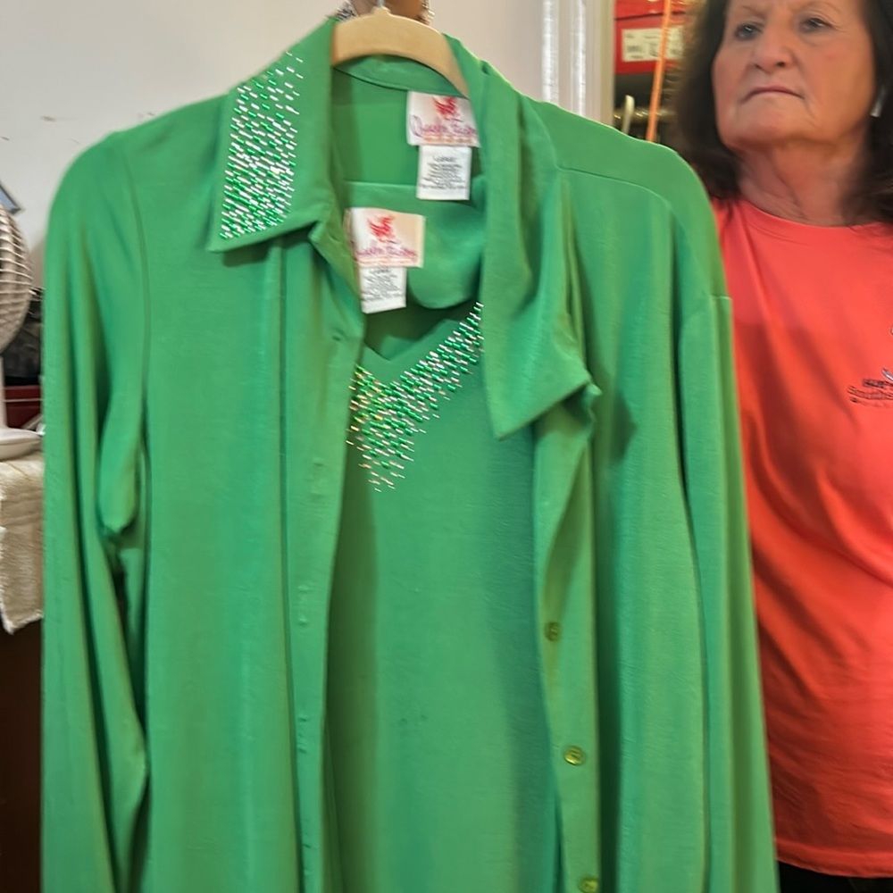 Quaker factory green 2 pieces